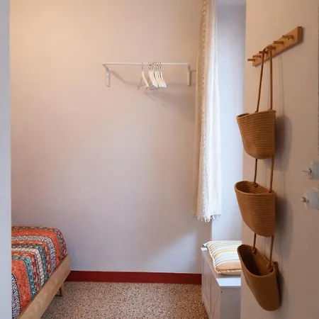 Apartamento Centralissimo E Caratteristico, A Pochi Passi Dal Casinò E Dal Mare - La Casetta Di Sanremo